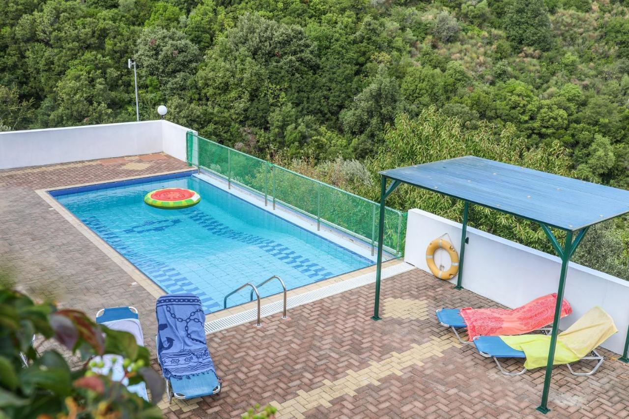 Villa Mitzelos Moni Evaggelistrias Экстерьер фото
