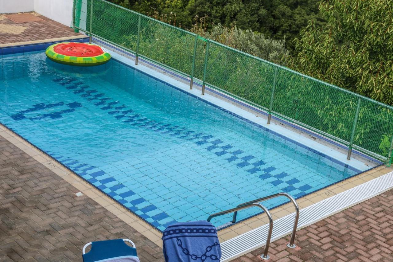 Villa Mitzelos Moni Evaggelistrias Экстерьер фото