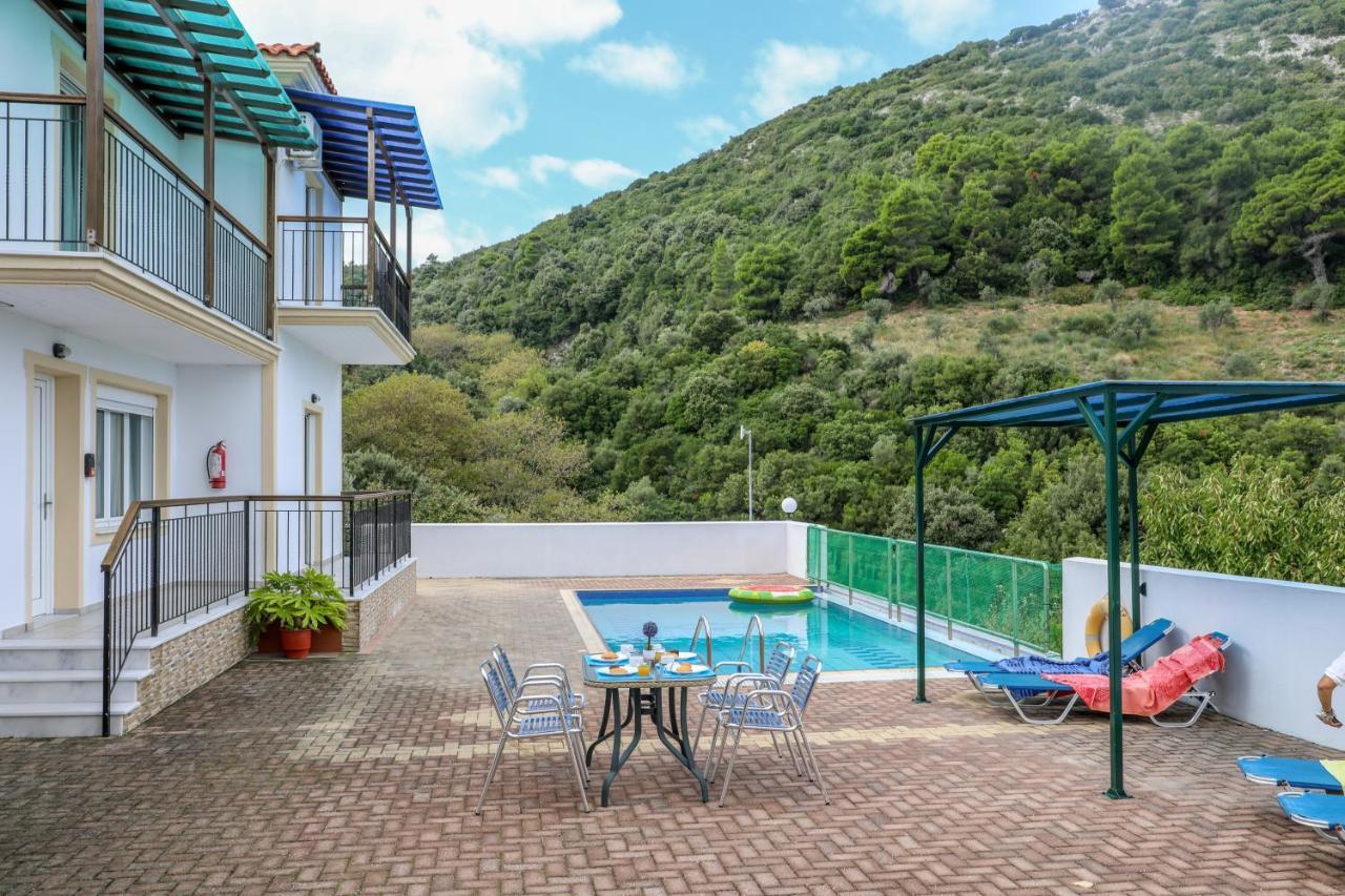 Villa Mitzelos Moni Evaggelistrias Экстерьер фото